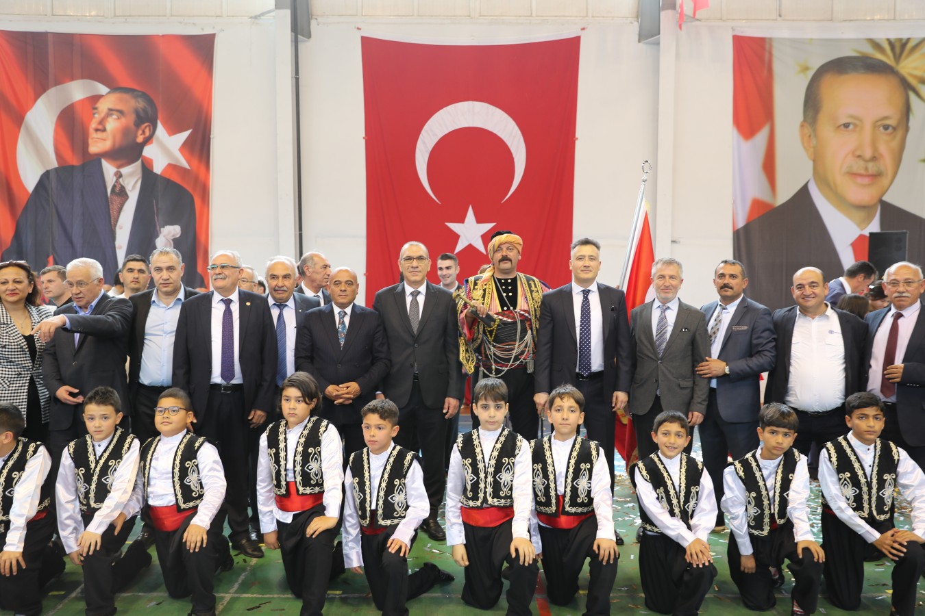 Ayaş’ta 23 Nisan coşkuyla kutlandı.