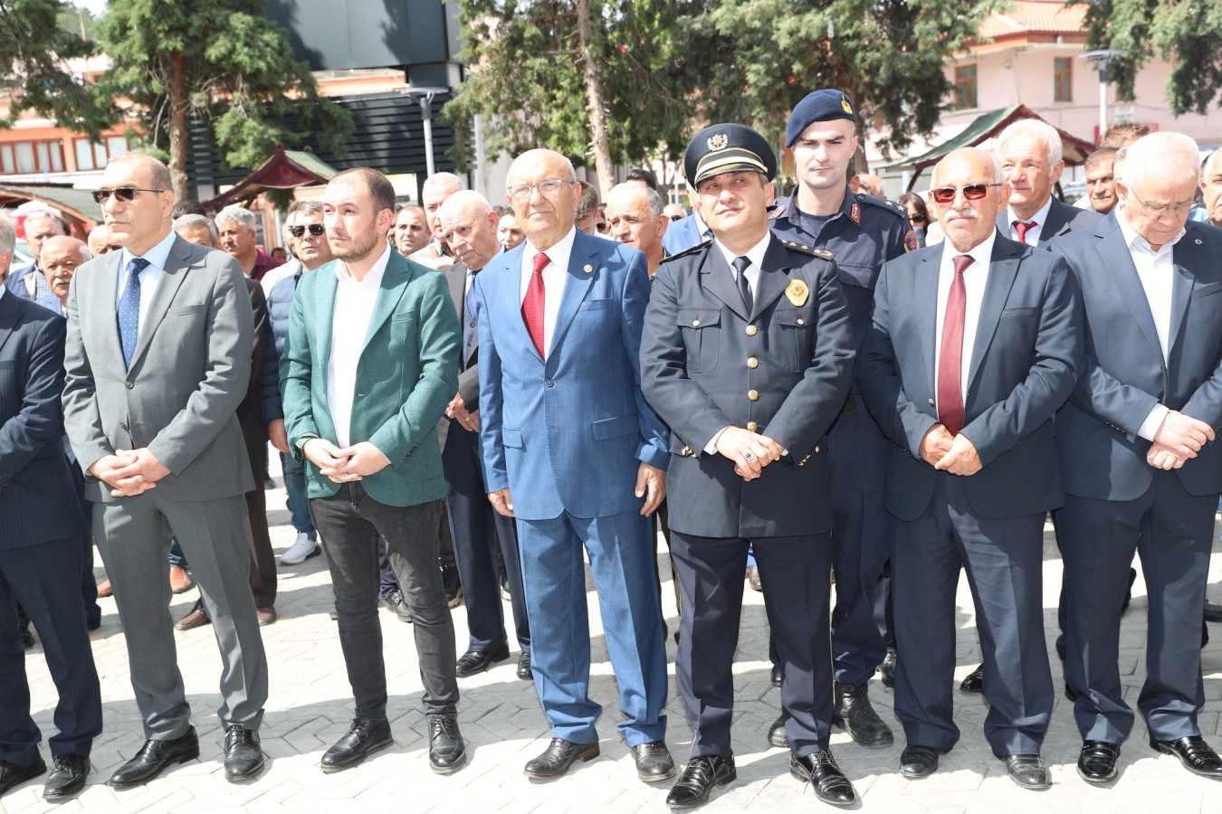 Başkan İzzet DEMİRCİOĞLU Halkla Bayramlaştı