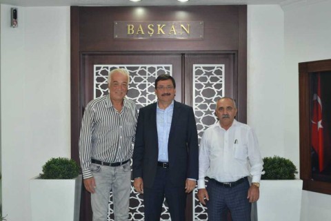 Keçiören Belediye Başkanı Mustafa AK'ı makamında ziyaret ettiler.